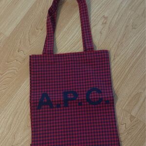 APC Lou tote